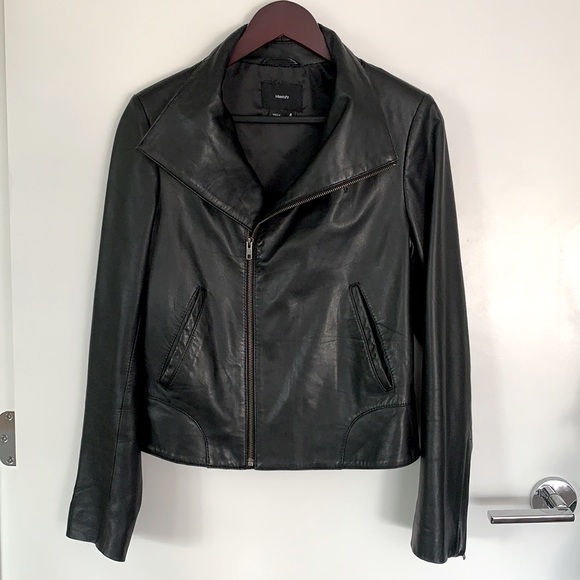 Simple leather jacket - Picture 1 of 4